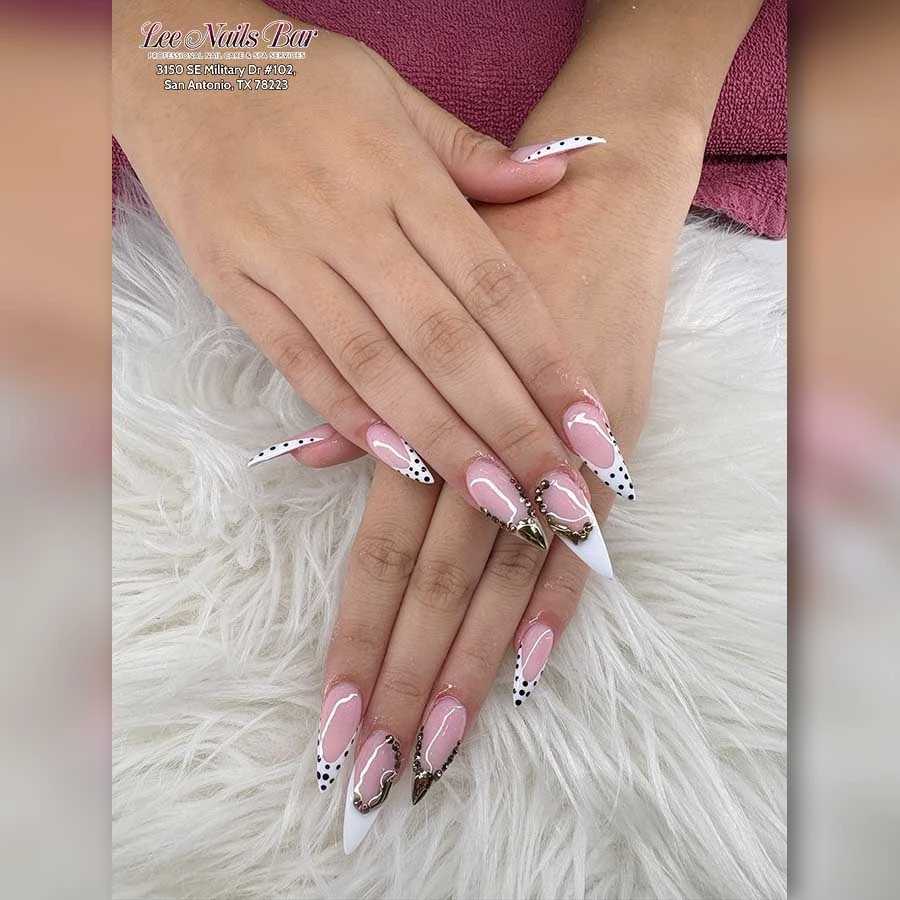 LEE NAILS BAR 